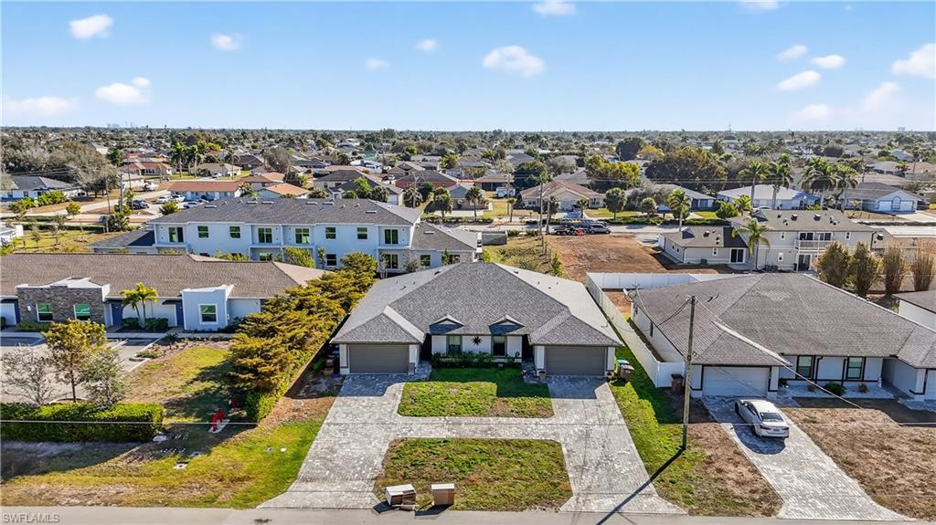 CAPE CORAL - Residential