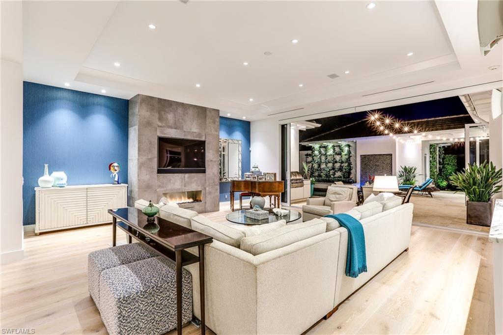 OLDE NAPLES - Residential