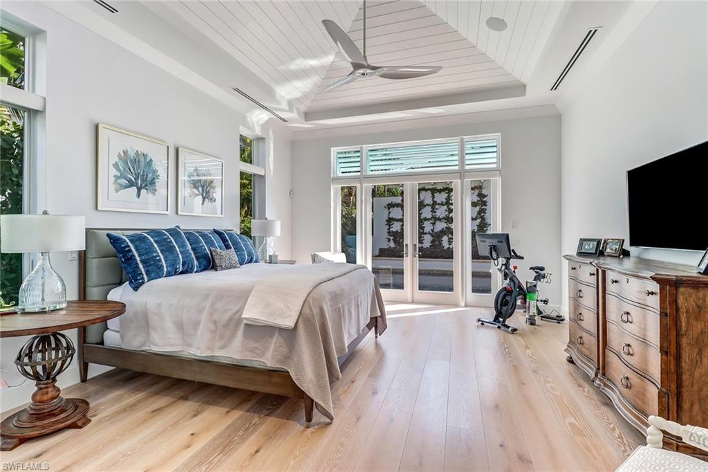 OLDE NAPLES - Residential