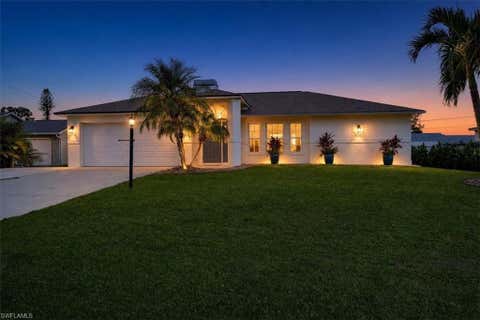 Photo of 8312 Tahiti RD, FORT MYERS, FL 33967 (MLS # 226027965)