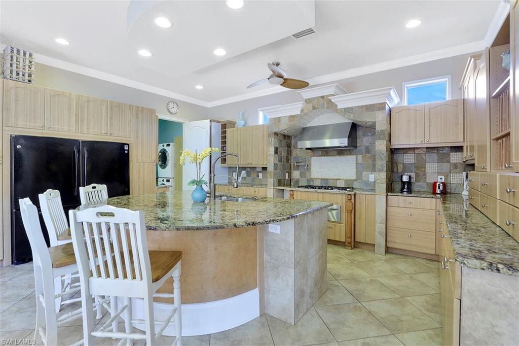 NAPLES PARK - Residential