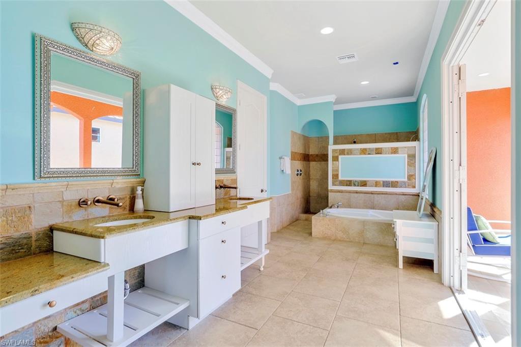 NAPLES PARK - Residential