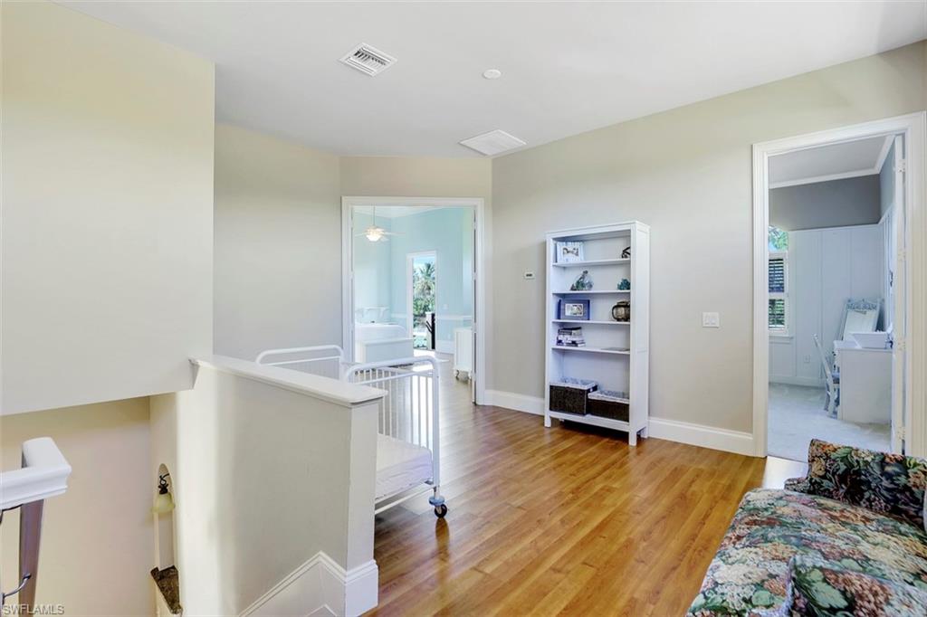 NAPLES PARK - Residential