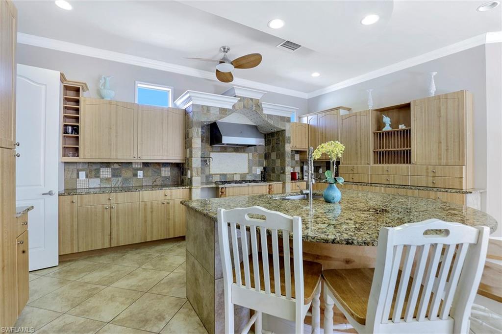 NAPLES PARK - Residential