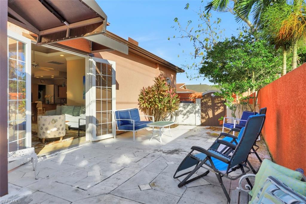 NAPLES PARK - Residential