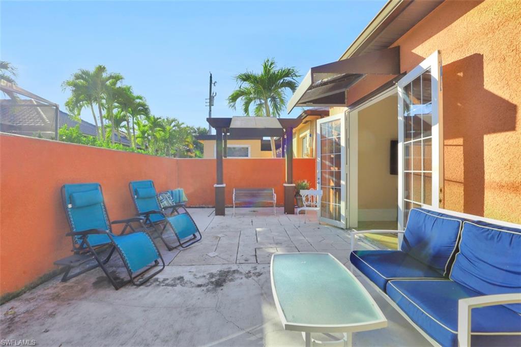 NAPLES PARK - Residential