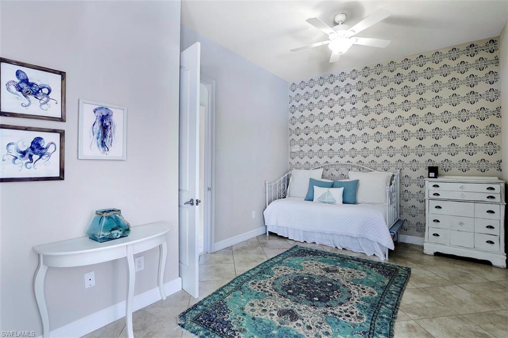 NAPLES PARK - Residential