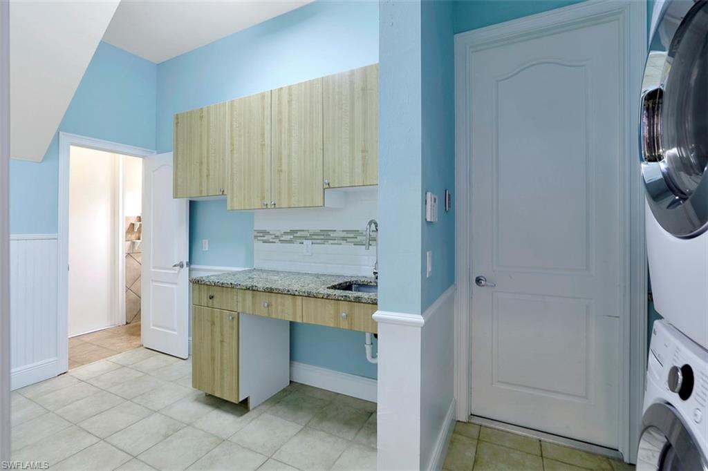 NAPLES PARK - Residential