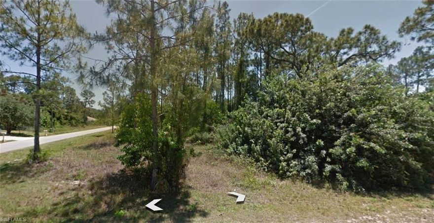 Great location duplex lot!! Paved roads and utilities in the area already.