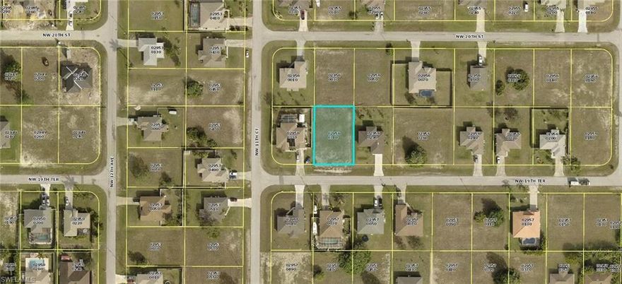 Beautiful Homesite! Close To Schools, Shopping, Golf & Boating. Build Your Next Home In Paradise!