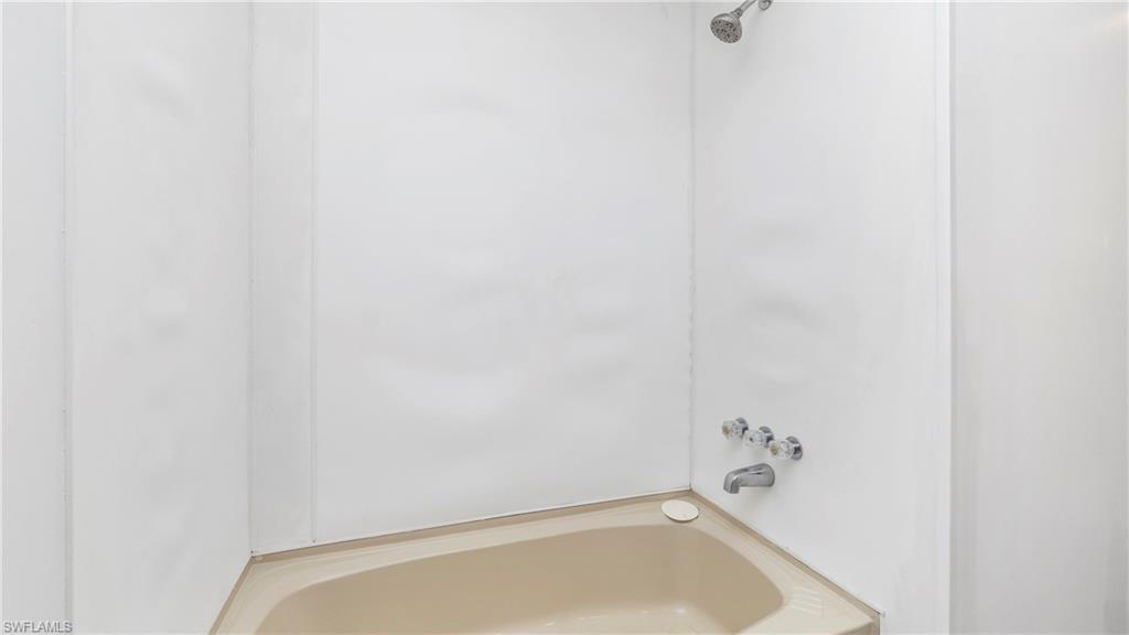 RIVERWOOD - Residential