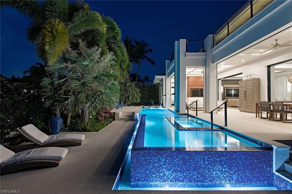 AQUALANE SHORES - Residential