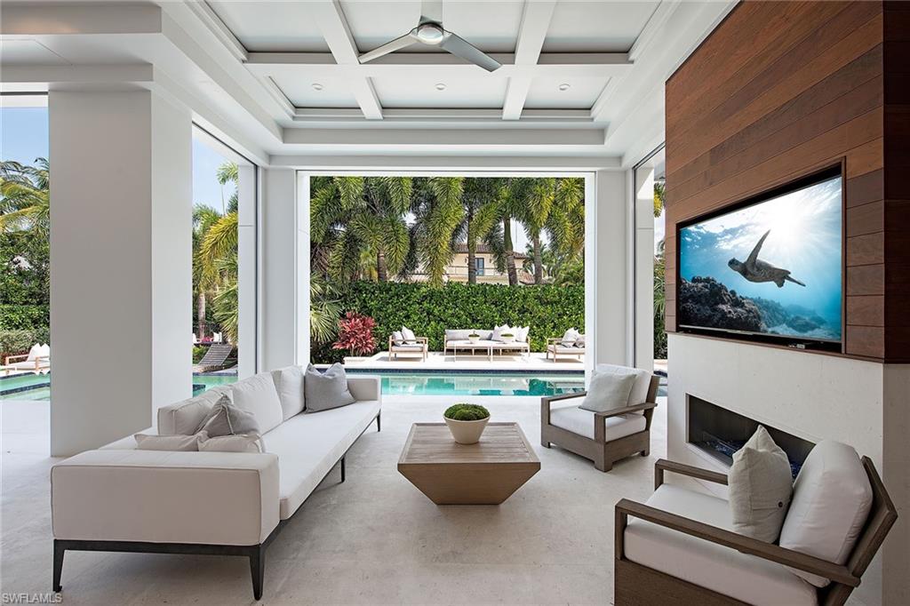 AQUALANE SHORES - Residential