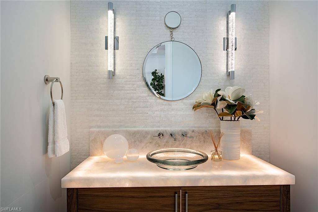 AQUALANE SHORES - Residential