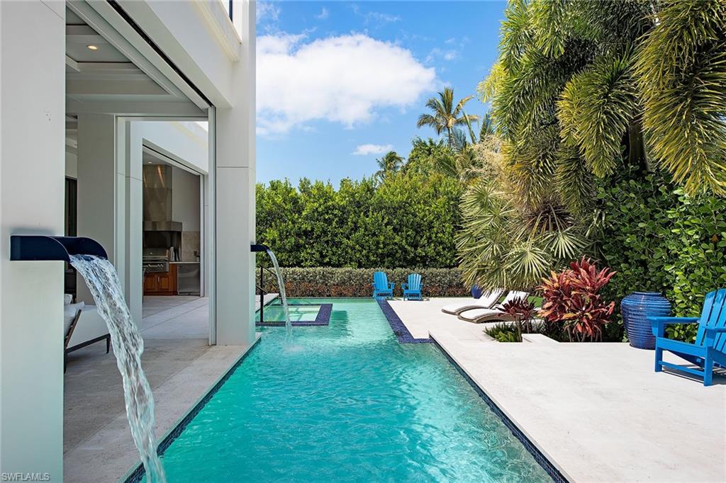 AQUALANE SHORES - Residential