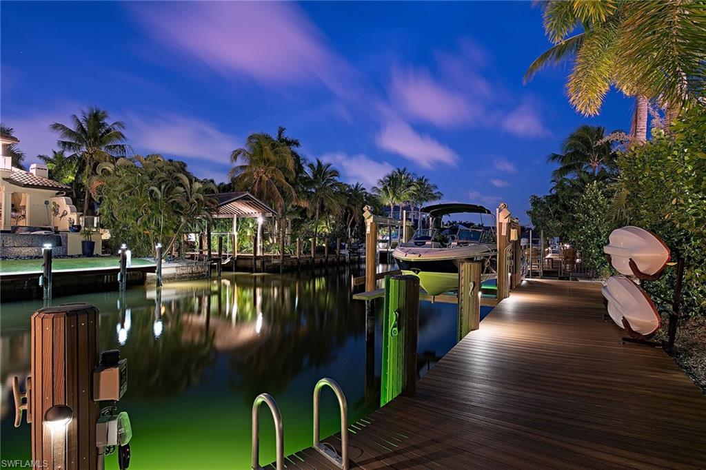 AQUALANE SHORES - Residential