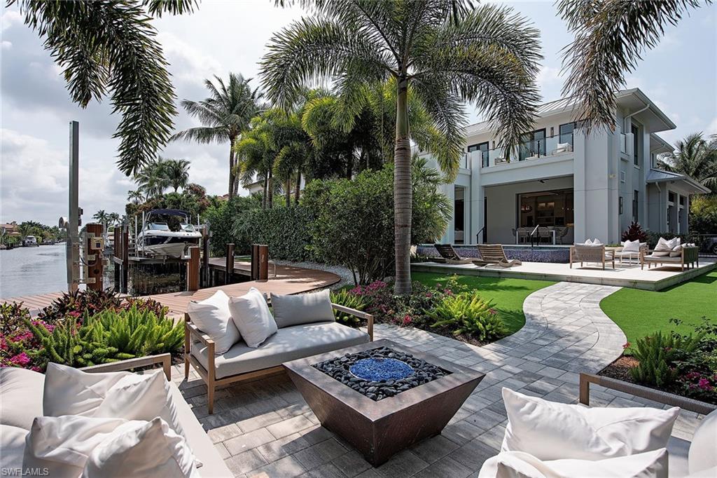 AQUALANE SHORES - Residential