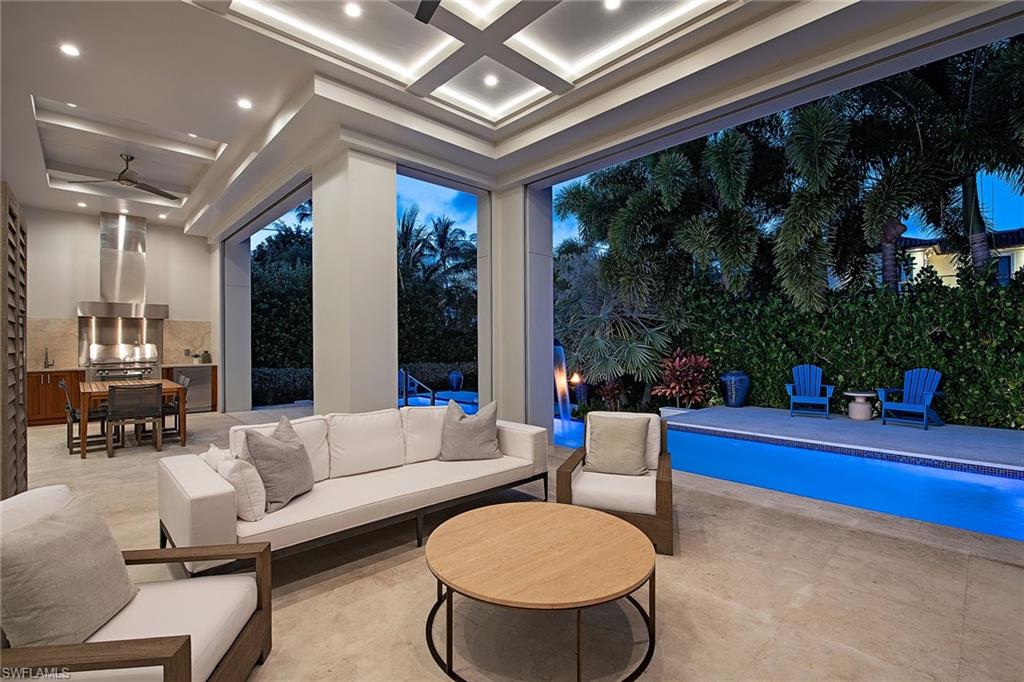 AQUALANE SHORES - Residential