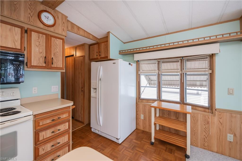 FOUNTAIN VIEW RV RESORT - Residential