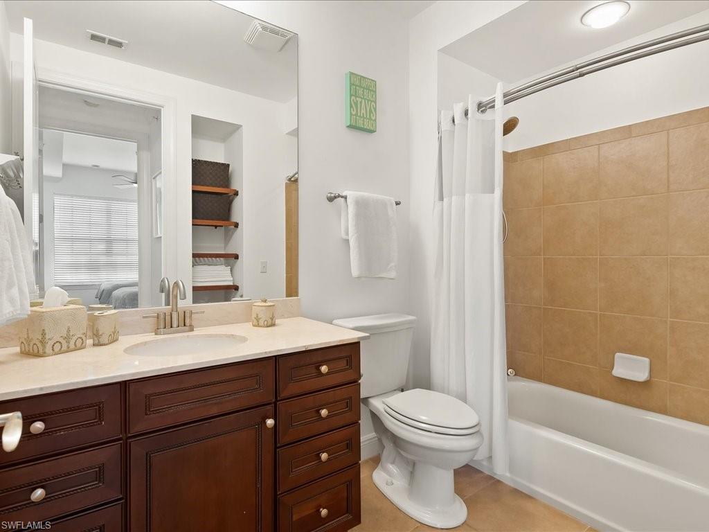 THE RESIDENCES AT COCONUT POINT - Residential