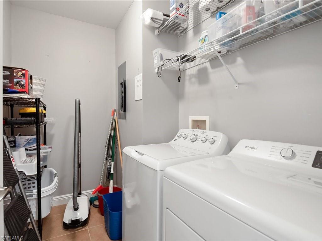 THE RESIDENCES AT COCONUT POINT - Residential