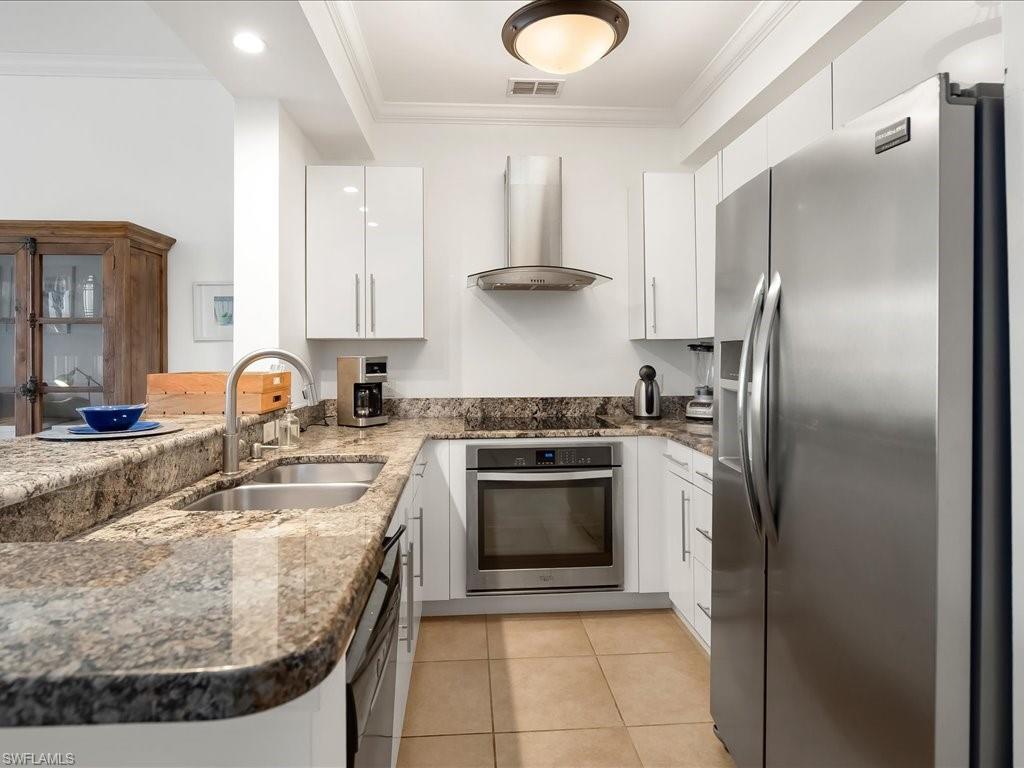 THE RESIDENCES AT COCONUT POINT - Residential