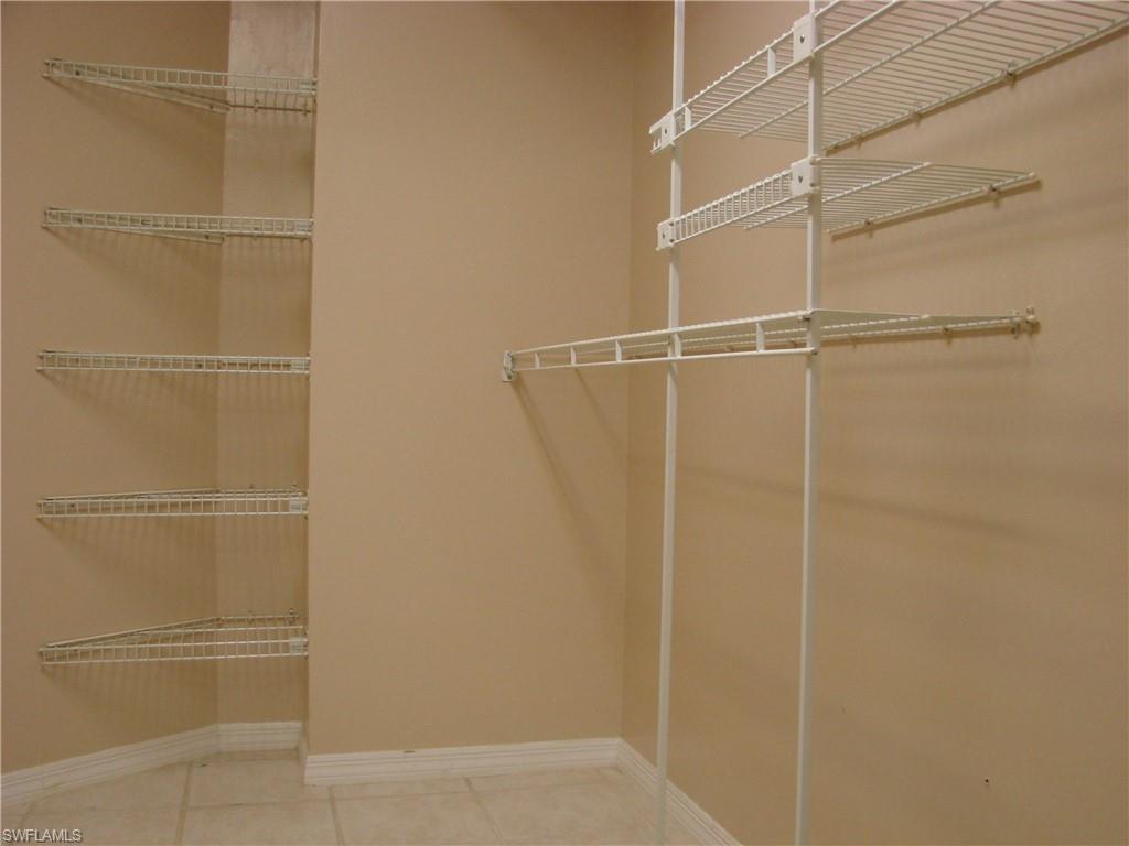 REGENCY WOODS - Residential