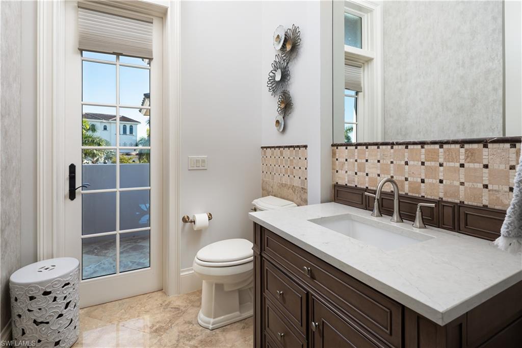 BAREFOOT BEACH - Residential