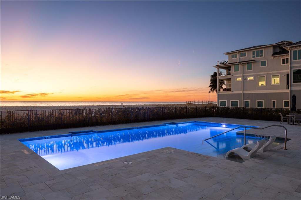 BAREFOOT BEACH - Residential