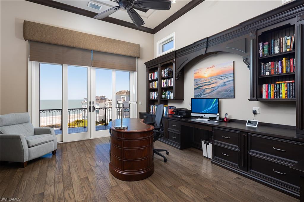 BAREFOOT BEACH - Residential