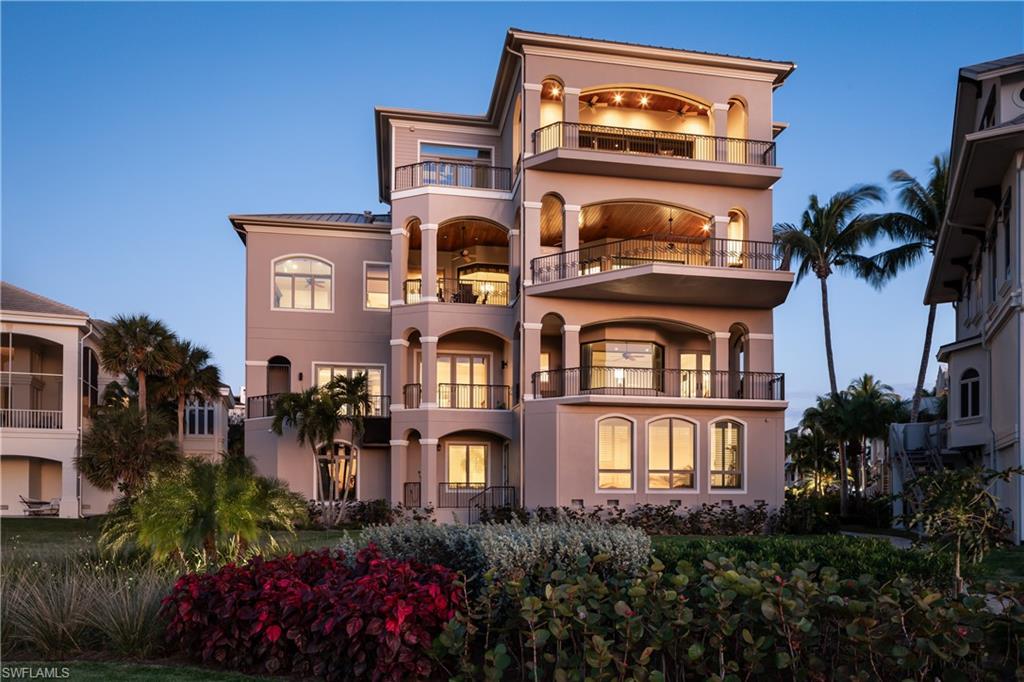 BAREFOOT BEACH - Residential