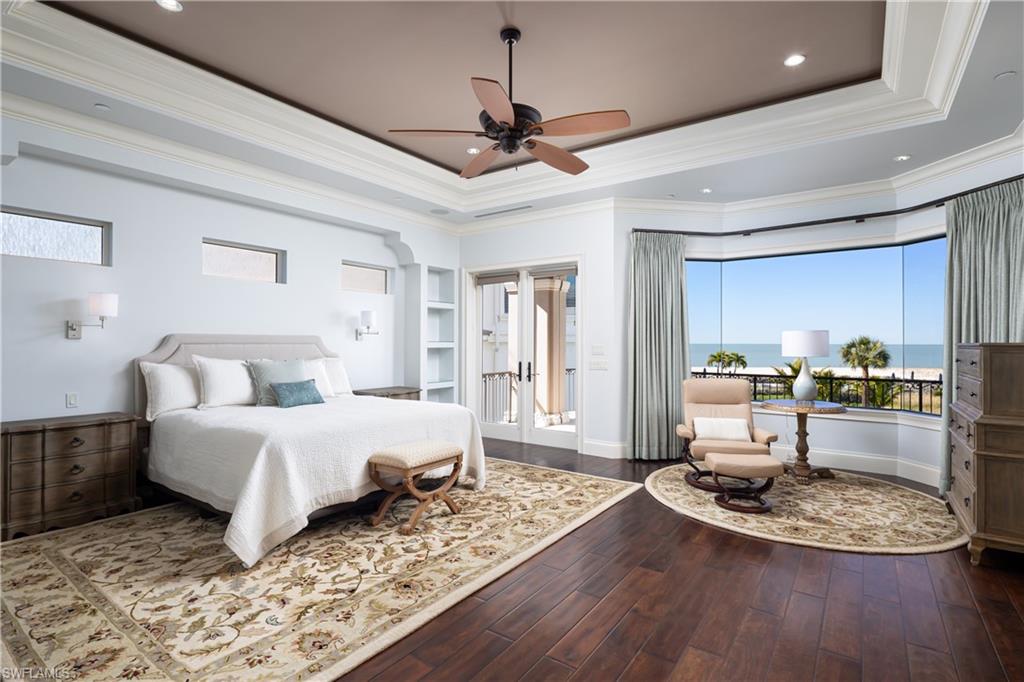 BAREFOOT BEACH - Residential