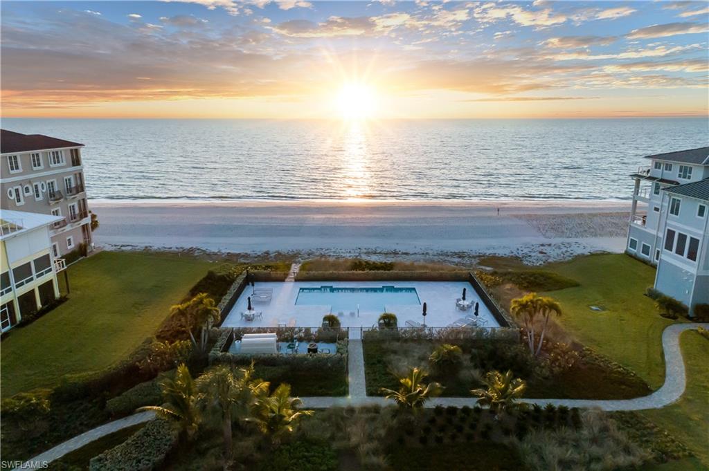 BAREFOOT BEACH - Residential