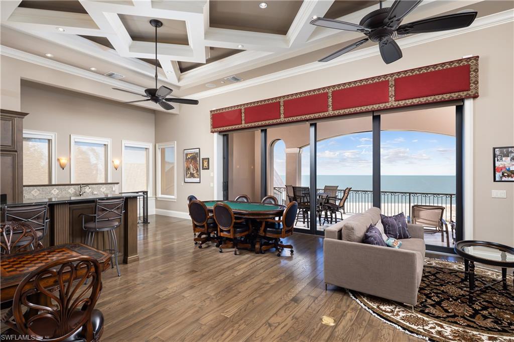 BAREFOOT BEACH - Residential