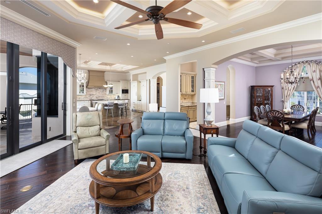 BAREFOOT BEACH - Residential