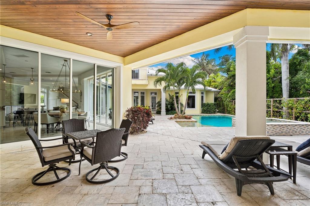 MOORINGS - Residential