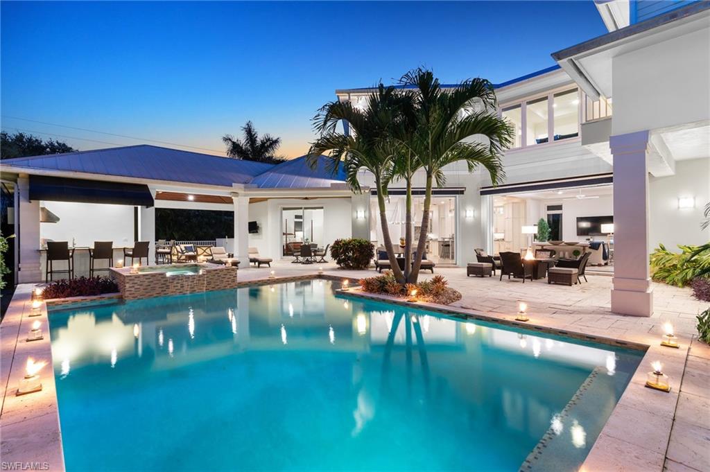 MOORINGS - Residential