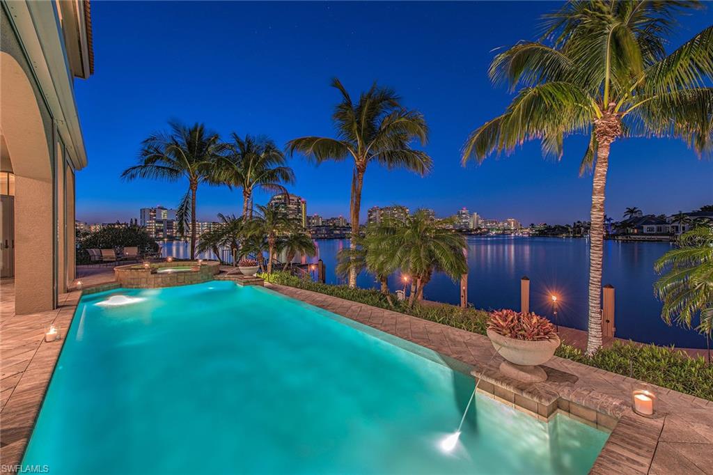 MOORINGS - Residential