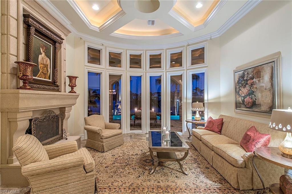 MOORINGS - Residential