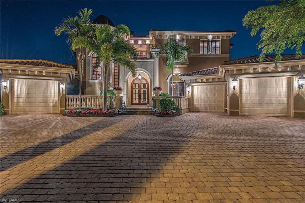 MOORINGS - Residential