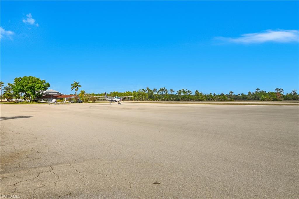 WING SOUTH AIRPARK - Land