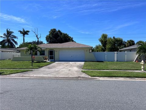 6859 Carmelle DR FORT MYERS FL 33919
