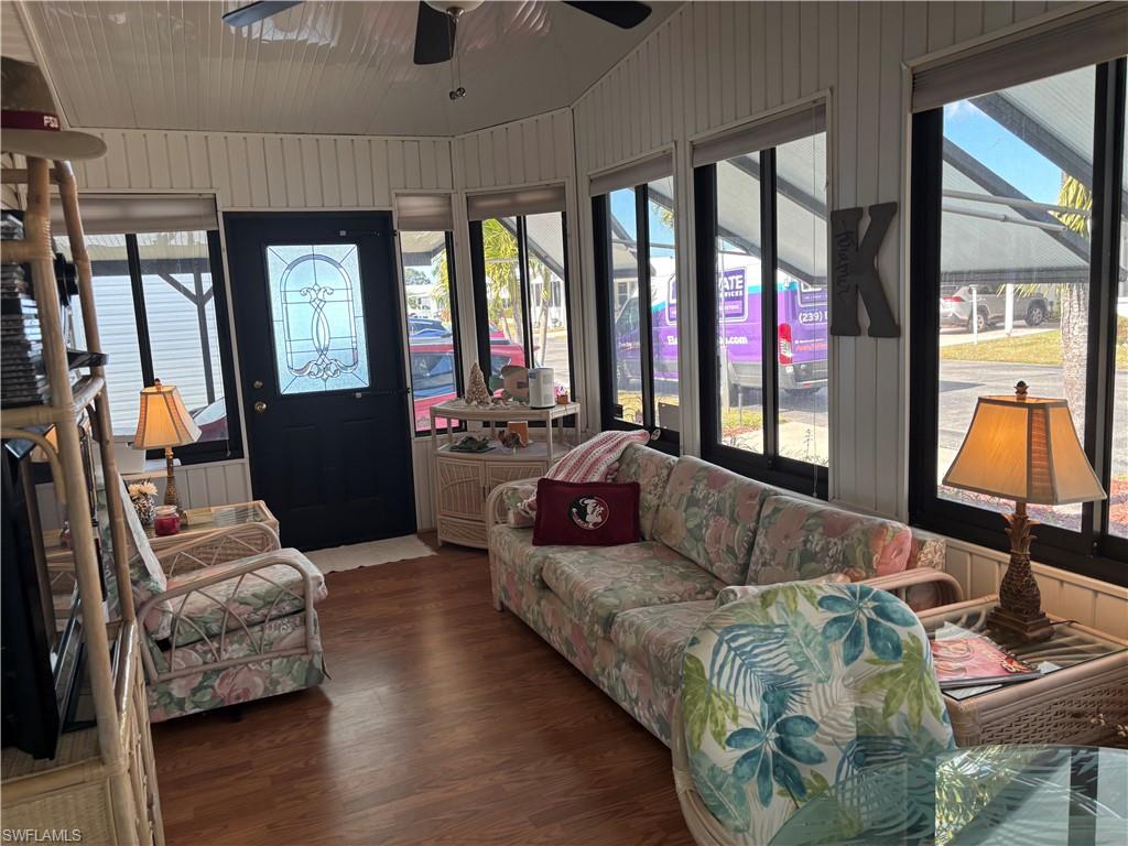 ENCHANTING SHORES - Residential