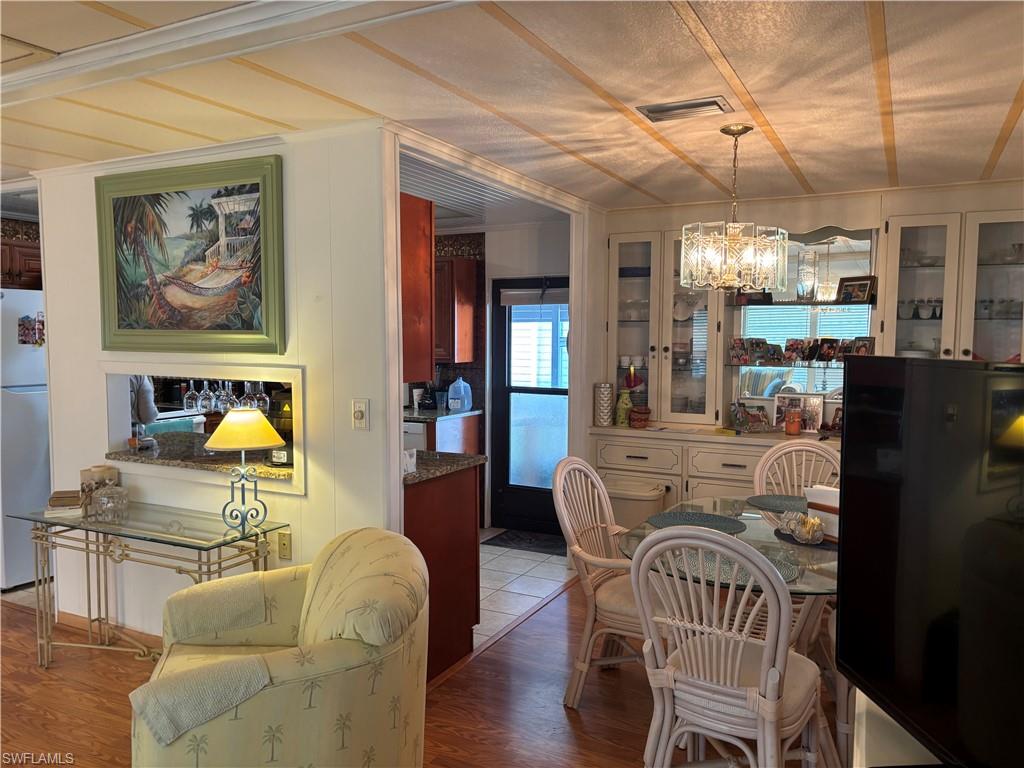 ENCHANTING SHORES - Residential