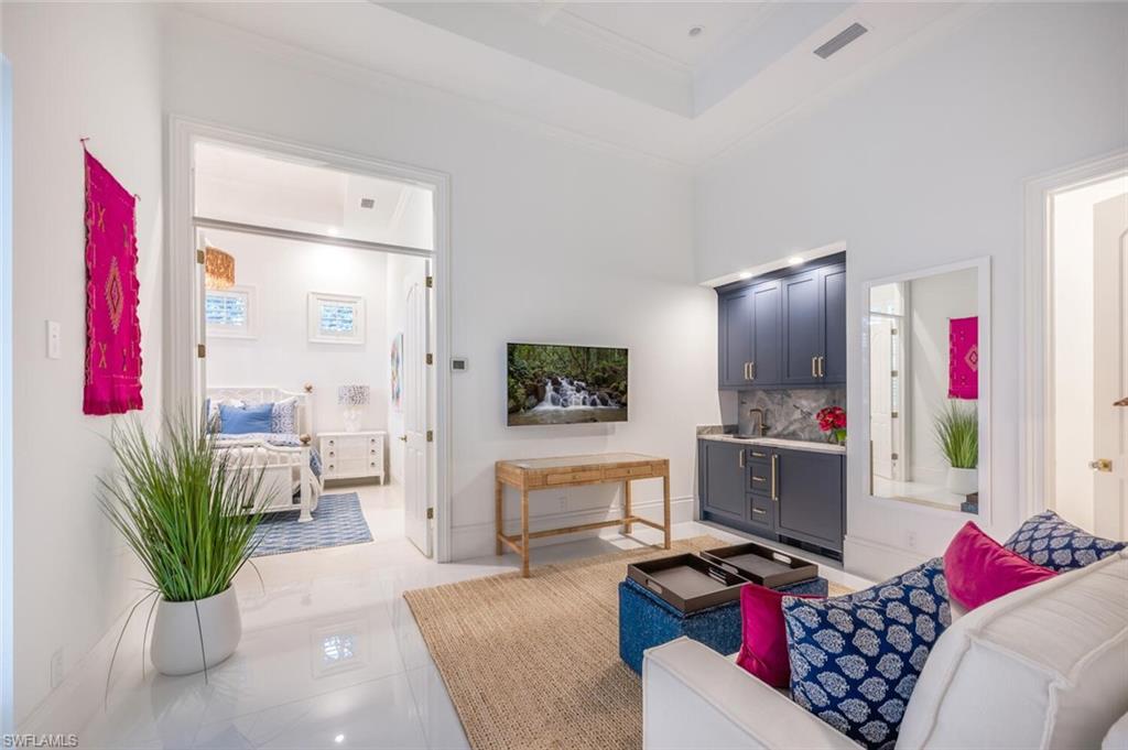 QUAIL WEST - Residential