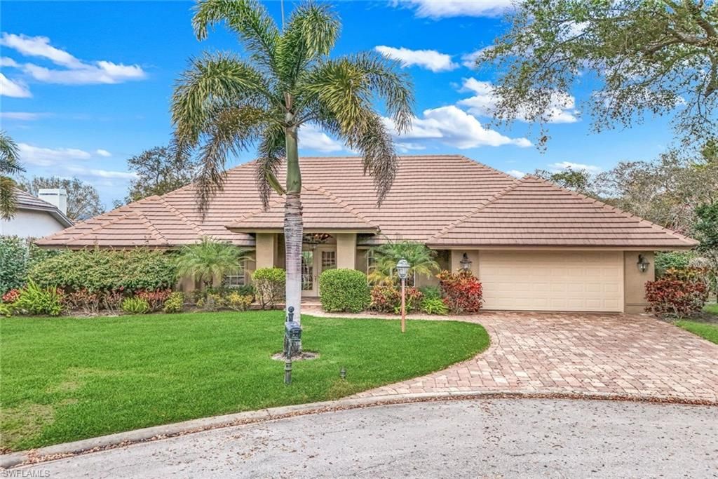 Photo of 811 PITCH APPLE LN, NAPLES, FL 34108 (MLS # 226010170)