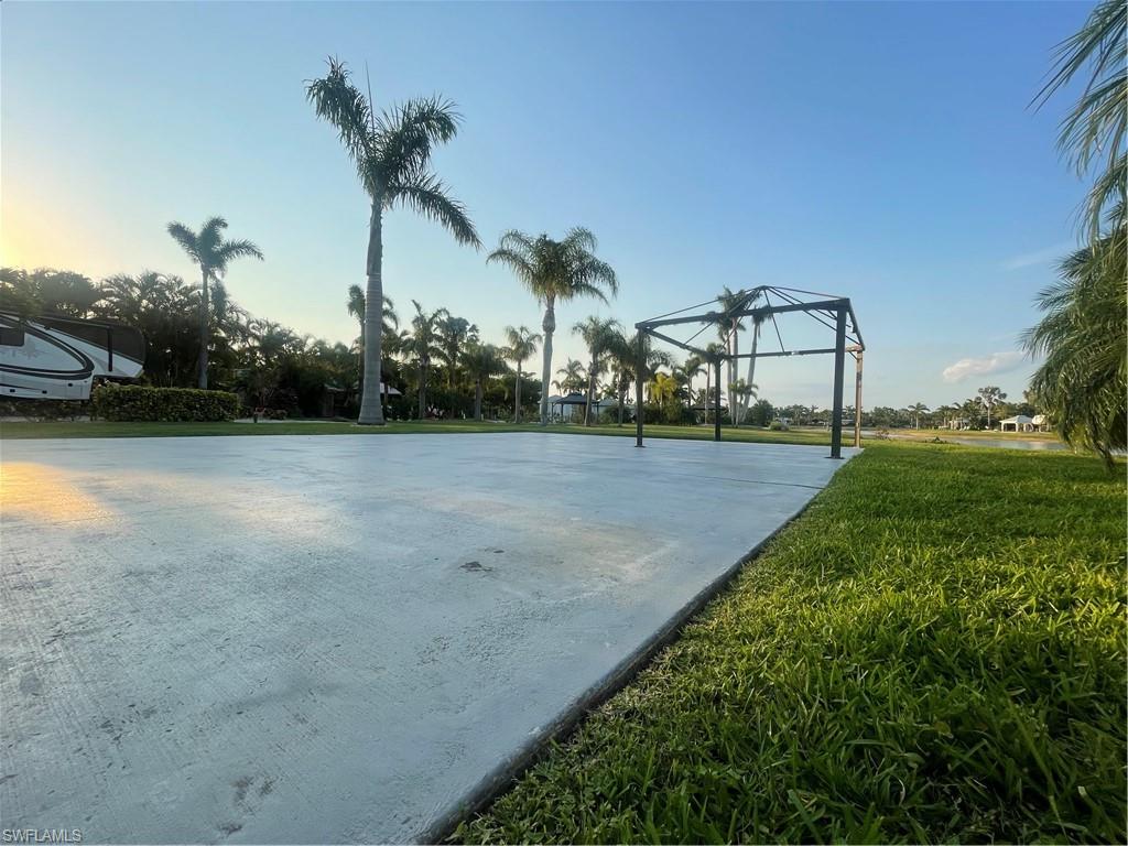 CYPRESS WOODS RV RESORT - Land