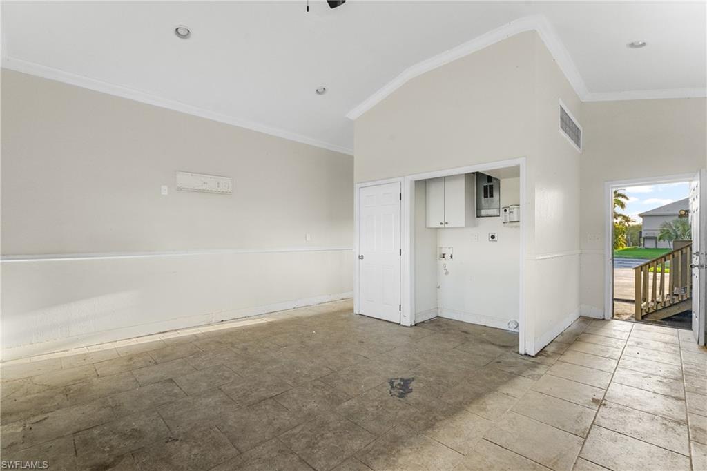 EVERGLADES TOWN - Residential