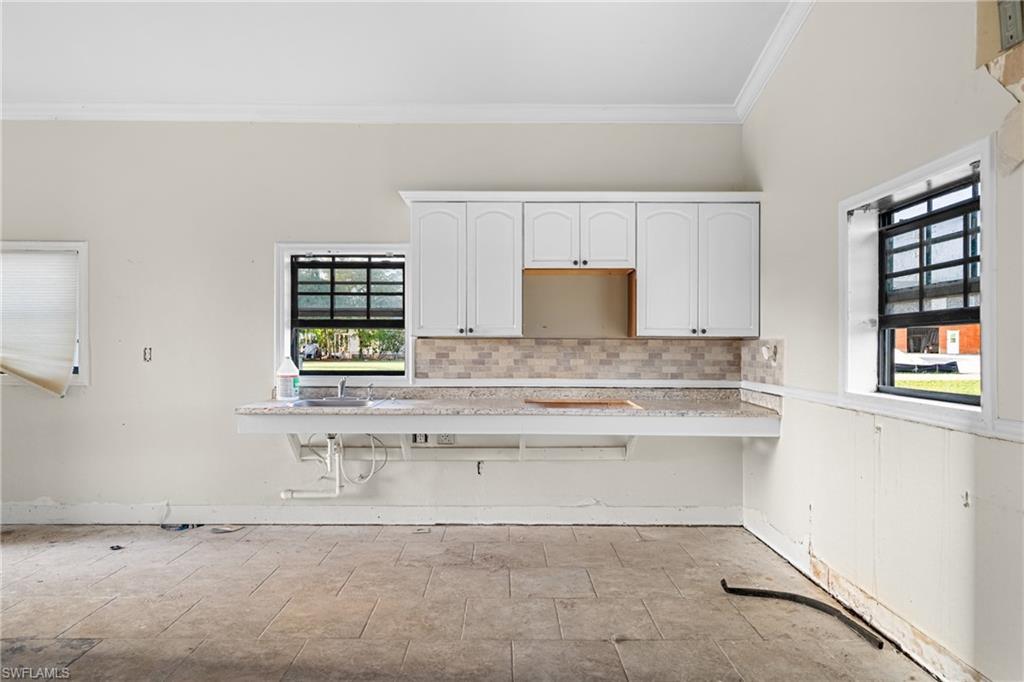 EVERGLADES TOWN - Residential