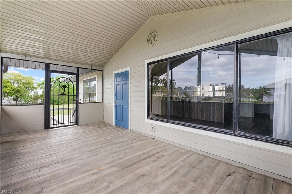 EVERGLADES TOWN - Residential